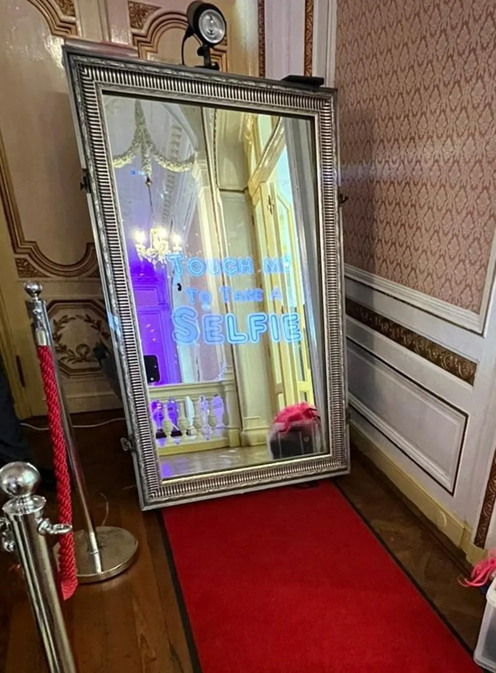 10 Reasons you need a Magic Mirror Photo Booth at your Wedding